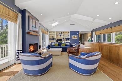 You've found it: Oak Bluffs offers a stunning setting just - photo 9