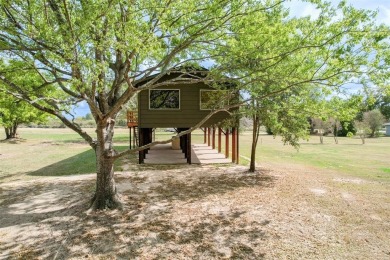 Cedar Creek Lake Home For Sale in Caney City Texas