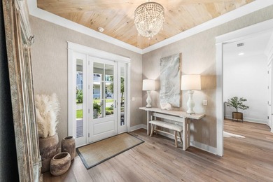 Welcome to 105 Rosecourt Street, the largest single-story floor - photo 11
