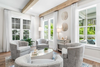 Welcome to 105 Rosecourt Street, the largest single-story floor - photo 14