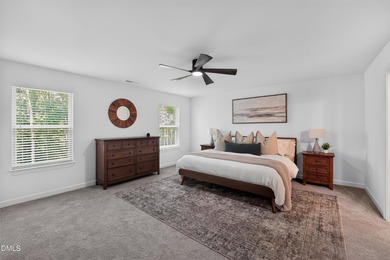 This beautifully crafted 2,820 sq ft home in the gated community - photo 17