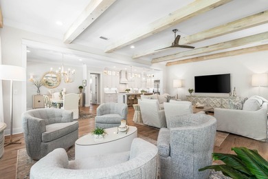 Welcome to 105 Rosecourt Street, the largest single-story floor - photo 18