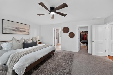 This beautifully crafted 2,820 sq ft home in the gated community - photo 20