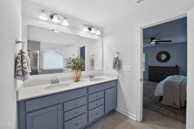 This beautifully crafted 2,820 sq ft home in the gated community - photo 21