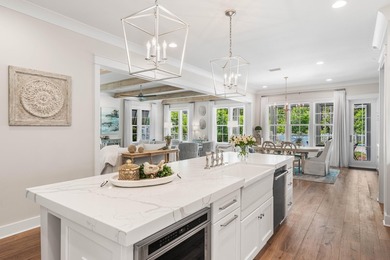 Welcome to 105 Rosecourt Street, the largest single-story floor - photo 25