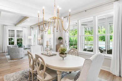 Welcome to 105 Rosecourt Street, the largest single-story floor - photo 27