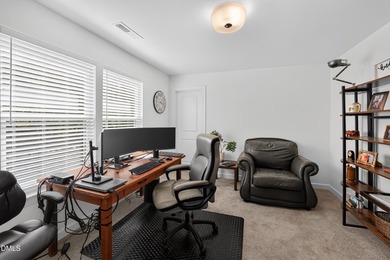 This beautifully crafted 2,820 sq ft home in the gated community - photo 31