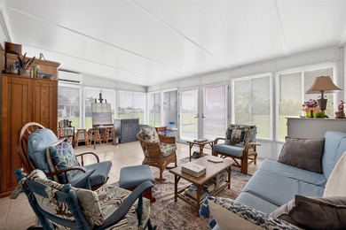 WILL NOT LAST LONG! BEAUTIFULLY RENOVATED 3 BEDROOM, 2 BATH - photo 33
