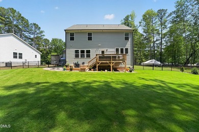 This beautifully crafted 2,820 sq ft home in the gated community - photo 33