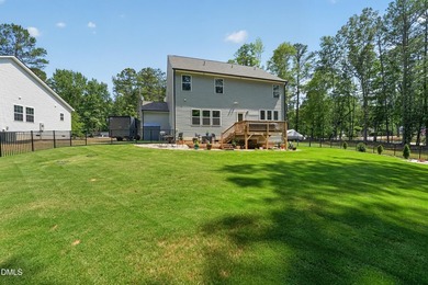 This beautifully crafted 2,820 sq ft home in the gated community - photo 34