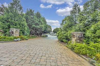 Welcome to effortless luxury in one of Downtown Greenville's - photo 36