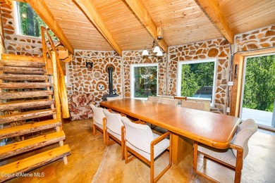 Tucked along 180 feet of Granite Creek frontage, this rare 1 - photo 9
