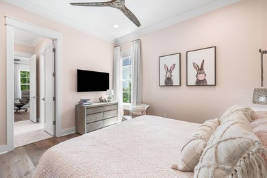 Welcome to 105 Rosecourt Street, the largest single-story floor - photo 39