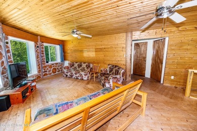 Tucked along 180 feet of Granite Creek frontage, this rare 1 - photo 10