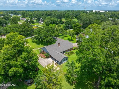 Bayou frontage! This classic home presents an opportunity to - photo 42