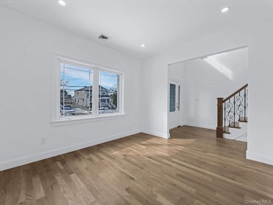 Welcome to 42 Williamson Street, a beautiful new construction - photo 4