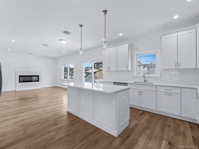 Welcome to 42 Williamson Street, a beautiful new construction - photo 8