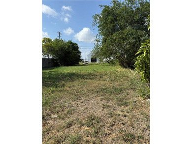 Builders and Investors. Great price for westside CC lot. Mature - photo 2