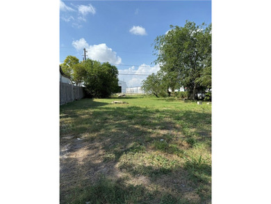 Builders and Investors. Great price for westside CC lot. Mature - photo 4
