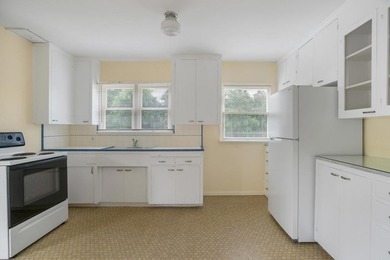 135 4th St - photo 13