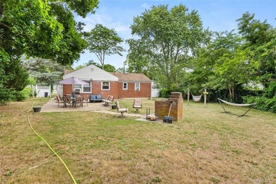 Welcome to this ranch-style home conveniently located in Bay - photo 15