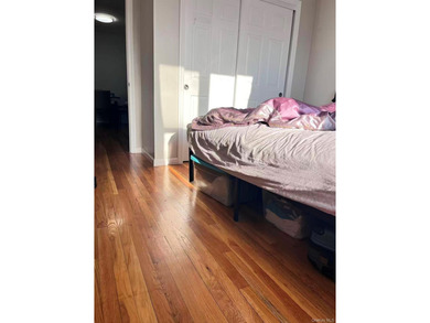This impressive condo apartment features three bedrooms and a - photo 7