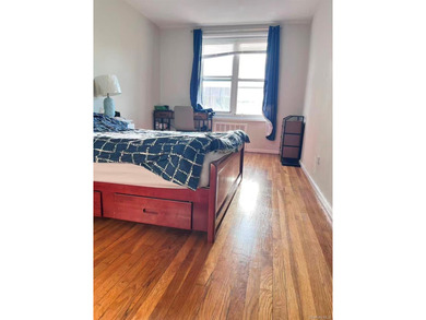 This impressive condo apartment features three bedrooms and a - photo 9