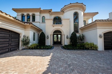 Meticulously designed and built in 2015, this exceptional - photo 4