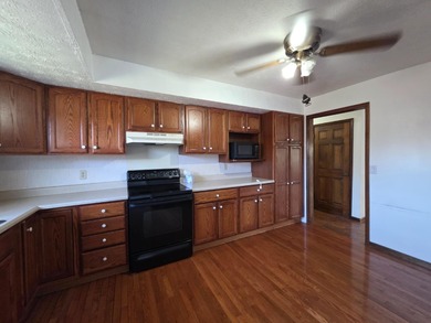 With over 3000 sqft of living space and nearly 7 acres, this