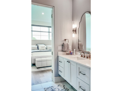 Barely lived in and impeccably maintained, this exceptional - photo 25