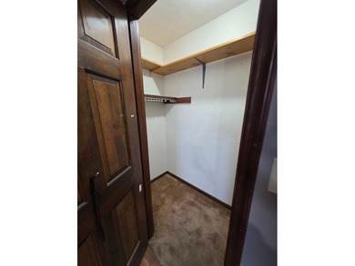 With over 3000 sqft of living space and nearly 7 acres, this