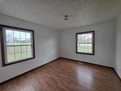 With over 3000 sqft of living space and nearly 7 acres, this