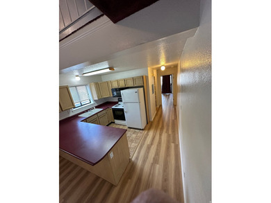 Parkside Condominiums is located in a quiet neighborhood only 3 - photo 3