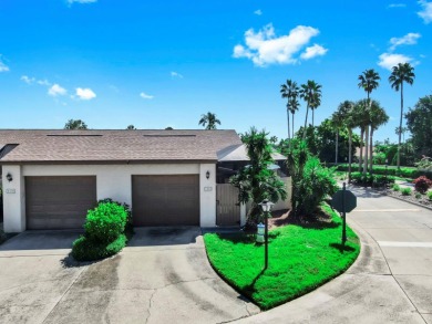 (private lake, pond, creek) Condo Sale Pending in Sarasota Florida