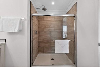 Discover the perfect blend of style, comfort, and affordability - photo 12