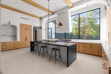 Completed in 2025, this luxurious, one-of-a-kind 2.71-acre - photo 14