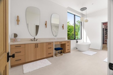 Completed in 2025, this luxurious, one-of-a-kind 2.71-acre - photo 28