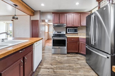 Enjoy stunning Mississippi River views from your home or large - photo 9