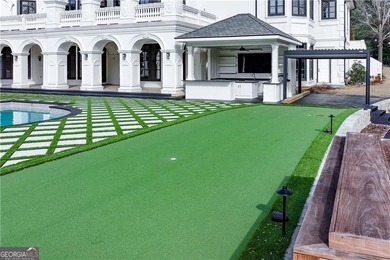Extraordinary, fully renovated gated estate offering a rare - photo 13