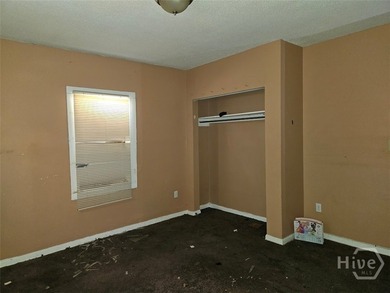 Attention investors and cash buyers! Check out this 4-bedroom - photo 18