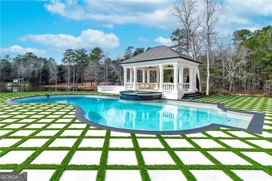 Extraordinary, fully renovated gated estate offering a rare - photo 20
