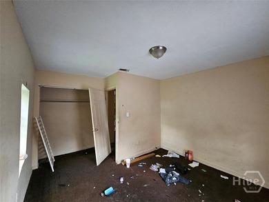 Attention investors and cash buyers! Check out this 4-bedroom - photo 26