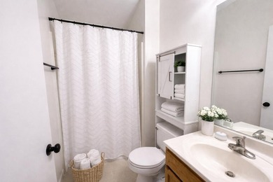 Welcome to this beautifully updated quad-level home that - photo 30