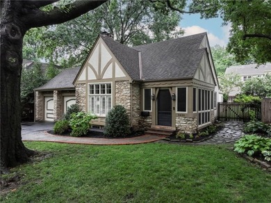 Nestled in Fairway's coveted Golden Triangle, between two of - photo 32