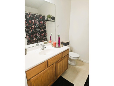 Welcome to this beautifully updated quad-level home that - photo 44