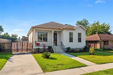 Welcome home to this stunning Gentilly residence featuring 3 - photo 2