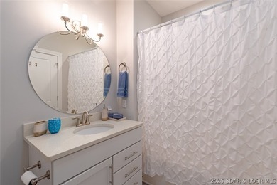Ultra-luxury lakefront living at Cypress-recently repositioned - photo 27