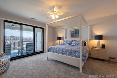 Ultra-luxury lakefront living at Cypress-recently repositioned - photo 30