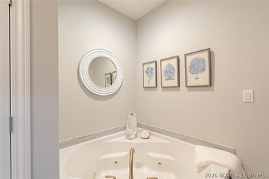 Ultra-luxury lakefront living at Cypress-recently repositioned - photo 37