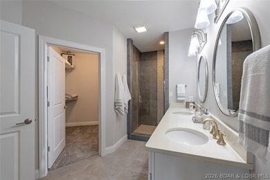 Ultra-luxury lakefront living at Cypress-recently repositioned - photo 43